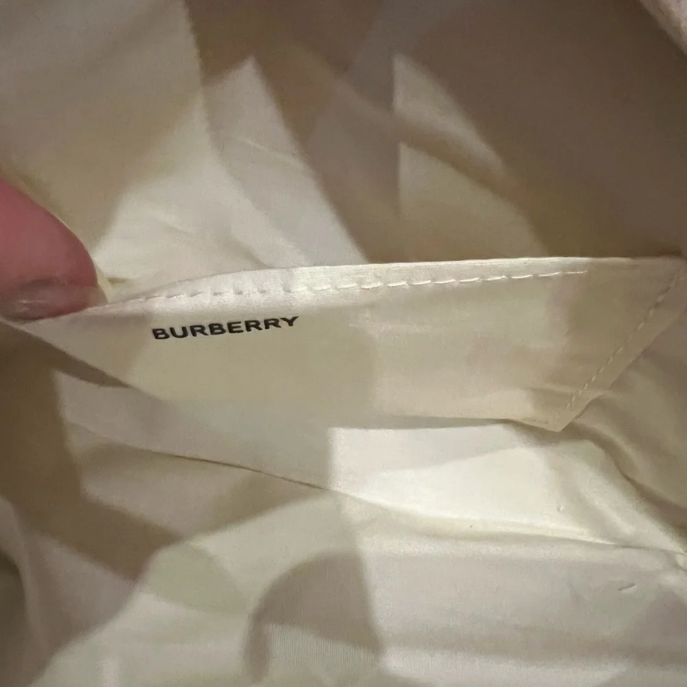 Burberry 🌟 authentic Dopp kit made crossbody NWT - Picture 5 of 5